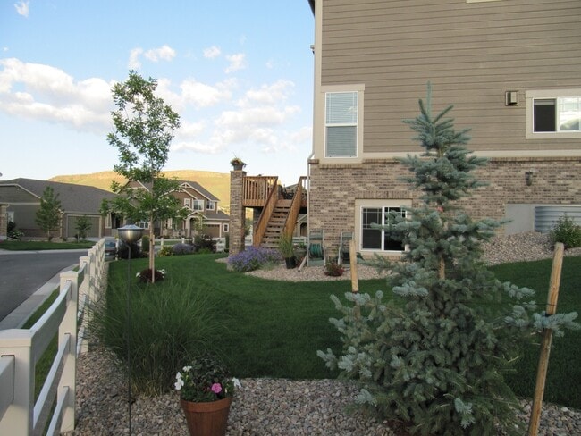 Building Photo - Absolutely Stunning West Arvada/Golden Gem...