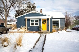 Building Photo - $3,000 - 4 bed / 2 bath Centrally Located Single Family Home in Missoula
