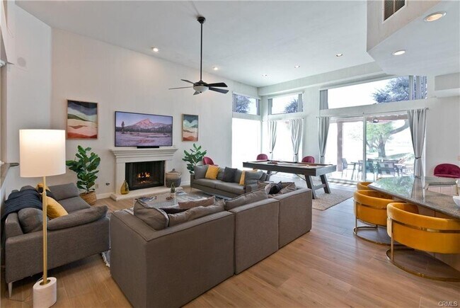 Building Photo - 54015 Southern Hill