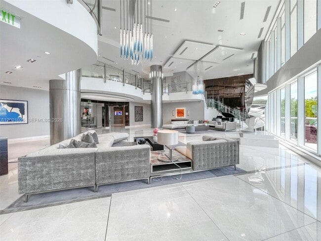 Building Photo - 6000 Island Blvd