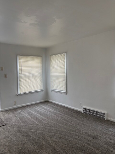 Building Photo - 18134 Vaughan St