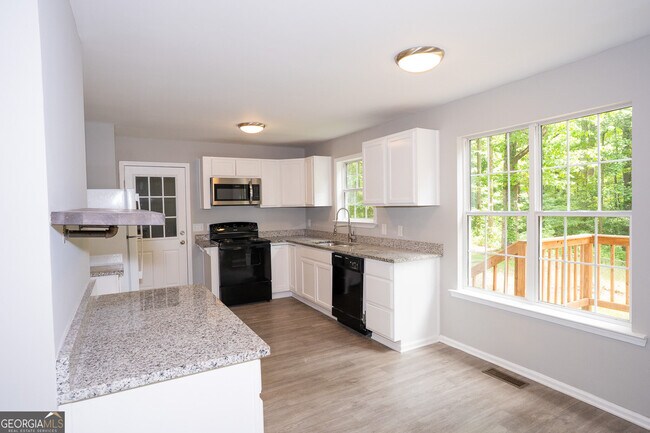 Building Photo - 3043 Saddle Creek Dr