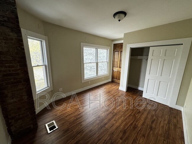 Building Photo - 2317 Prospect St