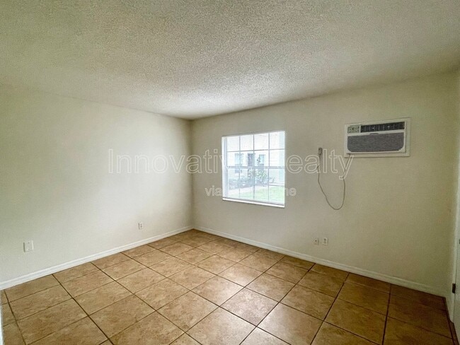 Building Photo - 5228 Davisson Ave