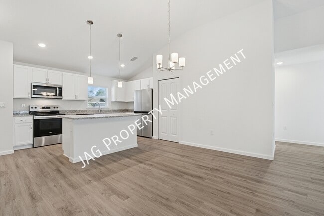 Building Photo - 15 Sea Garden Path