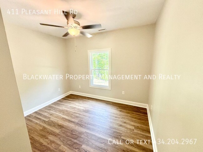 Building Photo - BRAND NEW Three Bedroom Home in Campbell C...