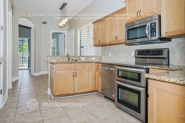 Building Photo - 6270 Parmeron Ln