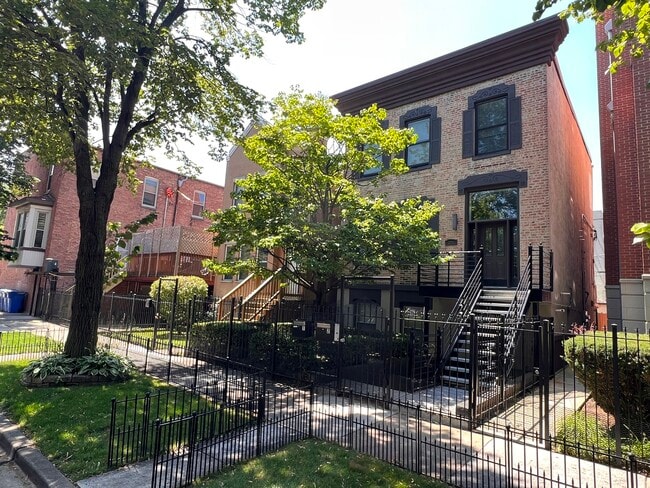 Building Photo - 220 S Hamilton Ave