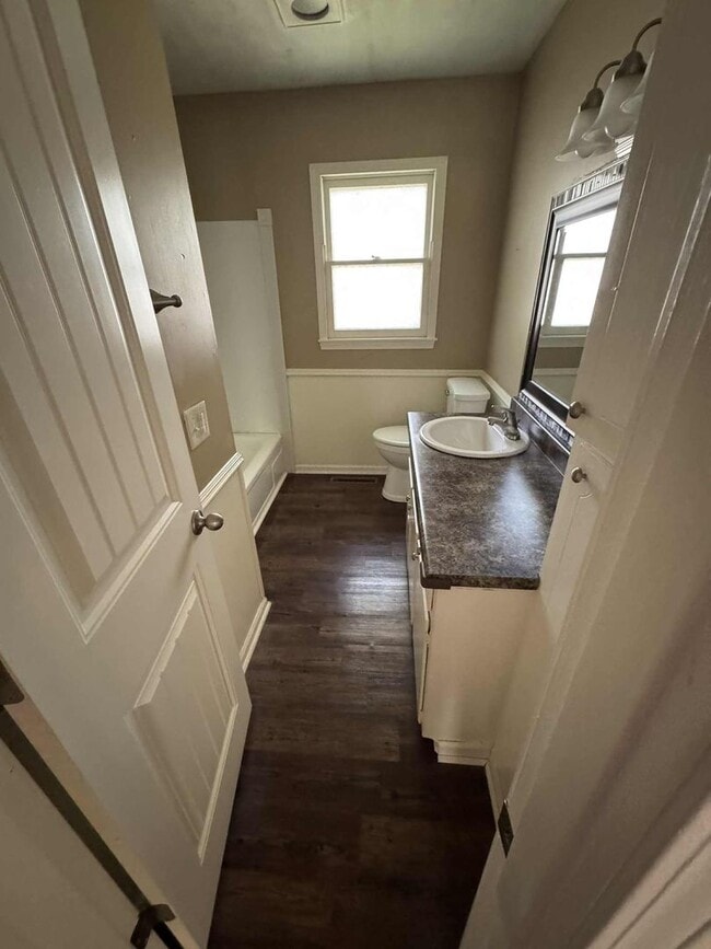 Building Photo - Cute 3 bedroom house in southwest Springfi...