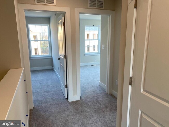 Building Photo - 232 Red Leaf Ln