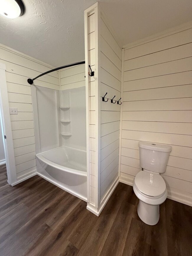 Building Photo - 2 bedroom/1 bath home in West Morristown