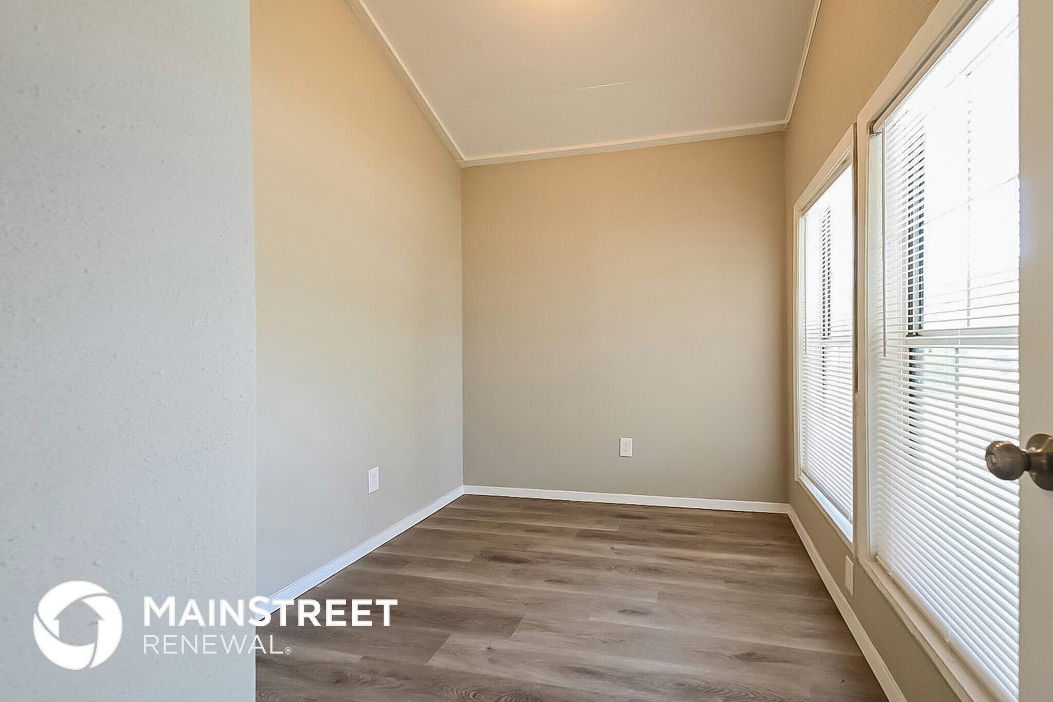 Building Photo - 3604 Flamingo Ln