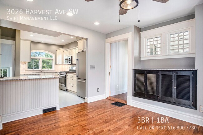 Building Photo - 3026 Harvest Ave SW
