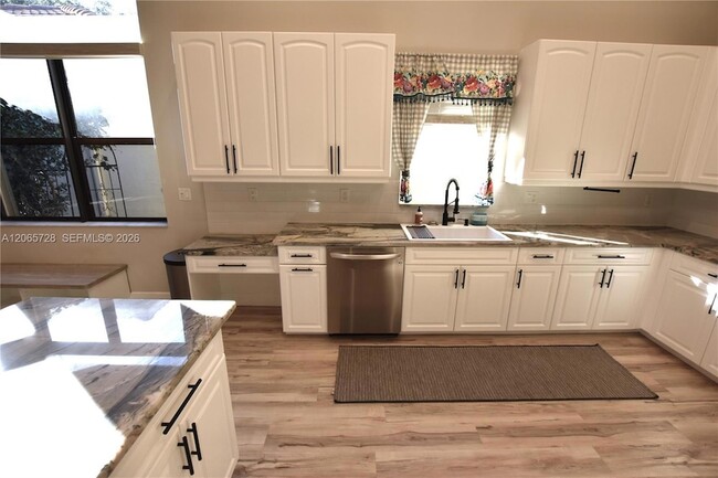 Building Photo - 10086 Noceto Way