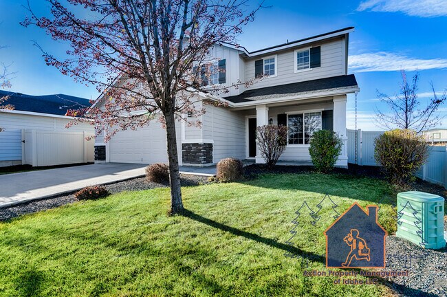 Building Photo - 3181 N Saratov Wy