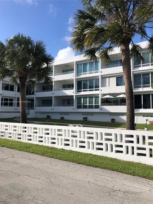 Building Photo - 10240 Collins Ave