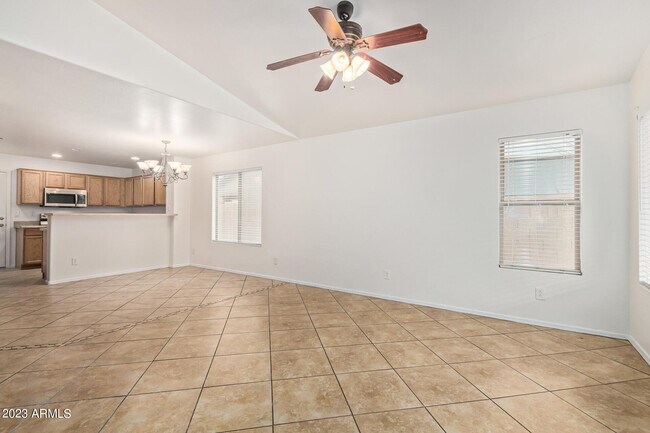 Building Photo - 2521 W Desert Spring Way