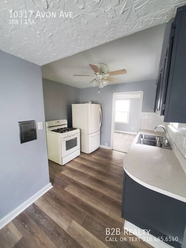 Building Photo - 10317 Avon Ave