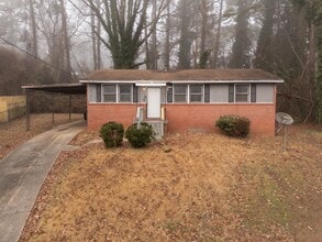 Building Photo - 336 Triumph Cir SE