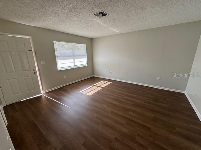 Building Photo - 20009 Suncrest Dr