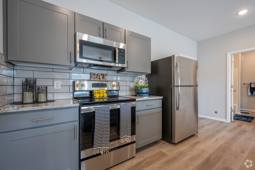 Model Kitchen - The Lofts at Bridgewood