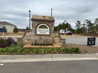 Building Photo - 1112 Holland Dr