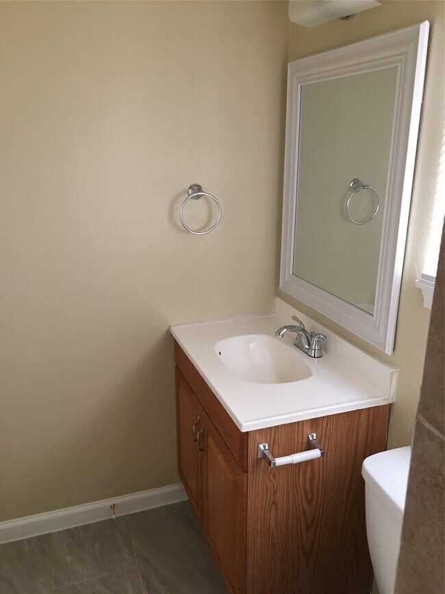 Building Photo - 4331 Smooth Oak Ln