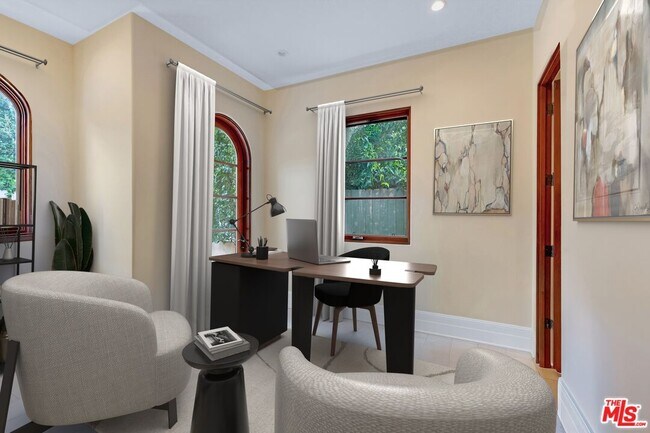 Building Photo - 1101 S Gretna Green Way