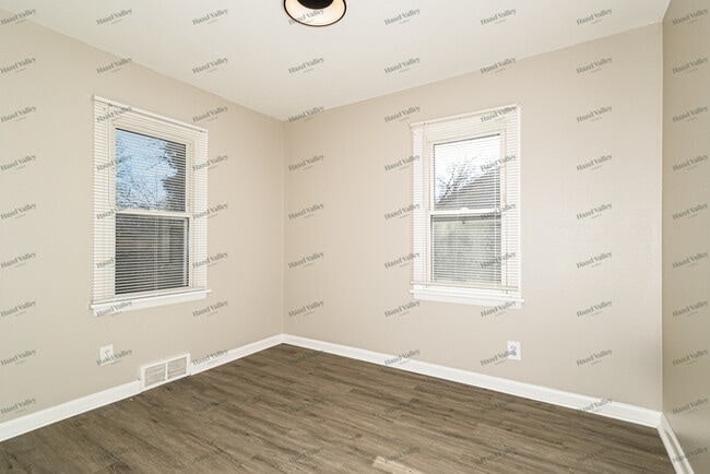 Building Photo - 6834 Eisele St