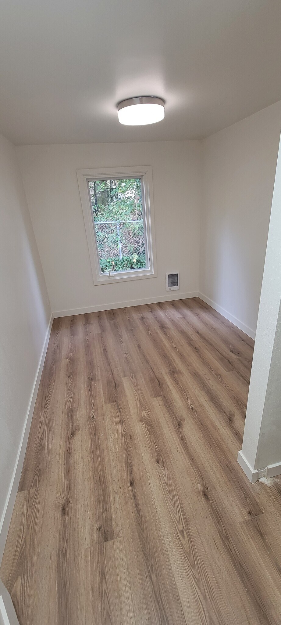 Building Photo - 11346 Sunnyside Ave N