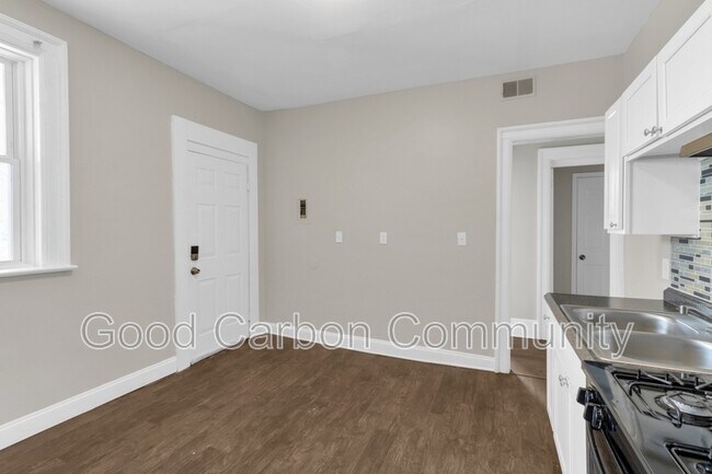 Building Photo - 1073 Grant St