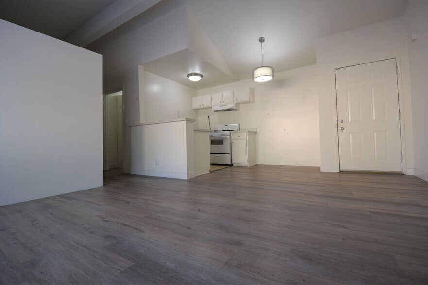 Building Photo - 5754 Colfax Ave