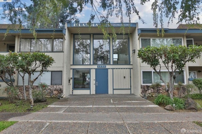 Building Photo - 1731 Ellis St