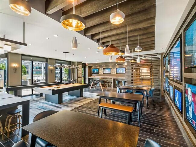 Building Photo - 11911 Freedom Dr