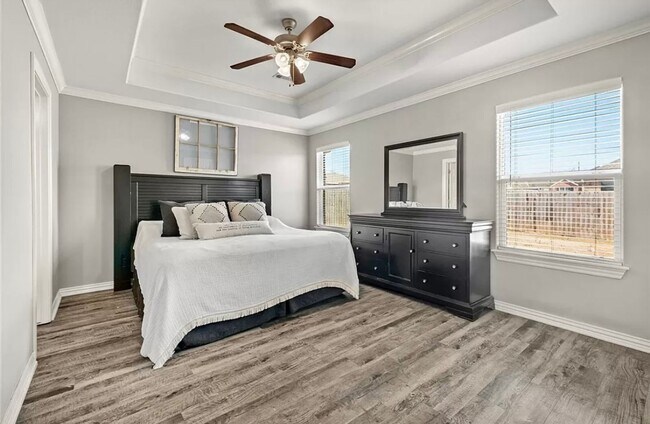Building Photo - Available June 1st! 3-Bedroom, 2-Bathroom ...