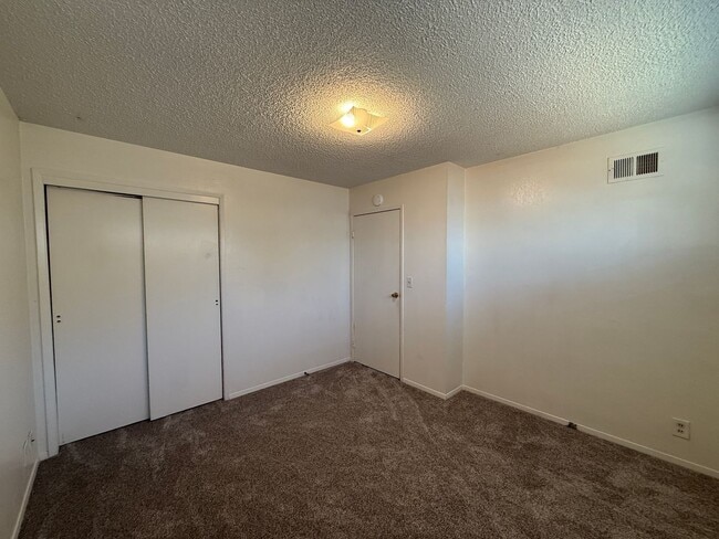 Building Photo - Orcutt Single Story Ranch Style Home Near Waller Park/Highway 135