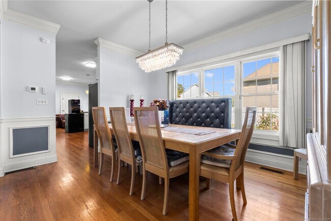 Building Photo - 240 Highland Ave