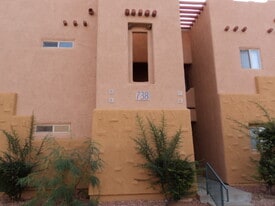 Building Photo - 738 Hardy Way
