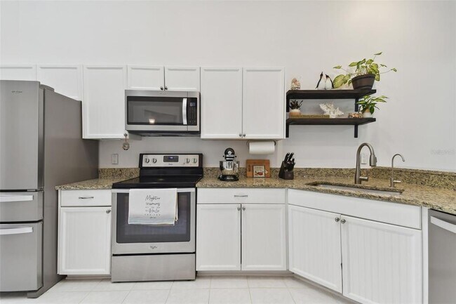 Building Photo - 4327 Murfield Dr E