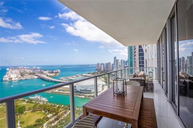 Building Photo - 1100 Biscayne Blvd