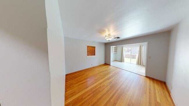 Building Photo - 6145 Mary Ln Dr