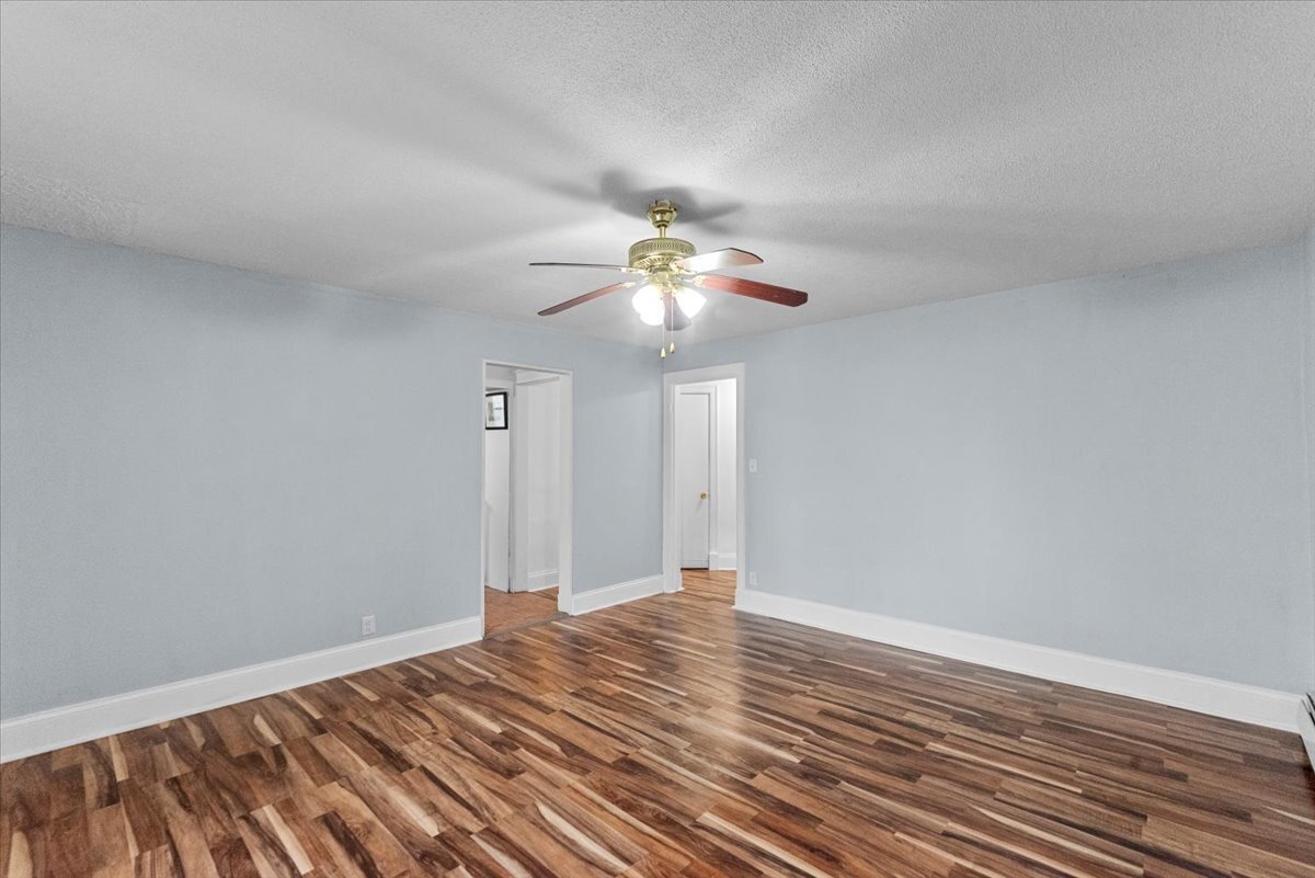 Building Photo - 11314 S Prairie Ave