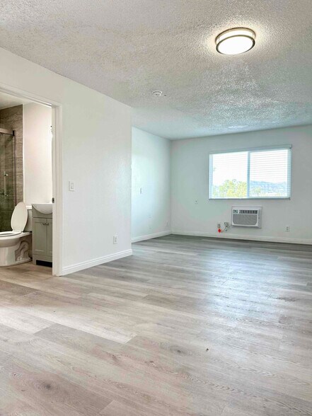 Building Photo - 149 N Commonwealth Ave