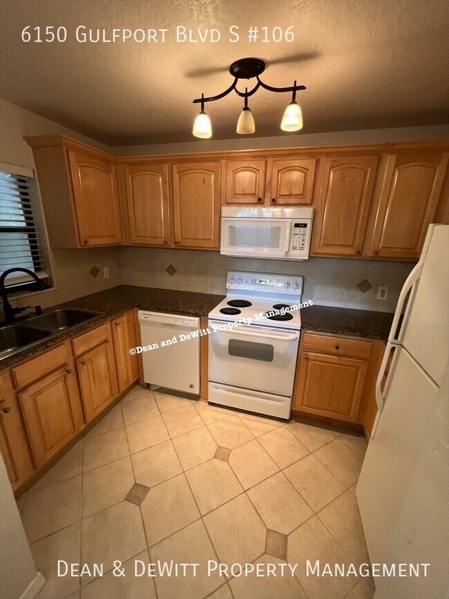 Building Photo - 6150 Gulfport Blvd S