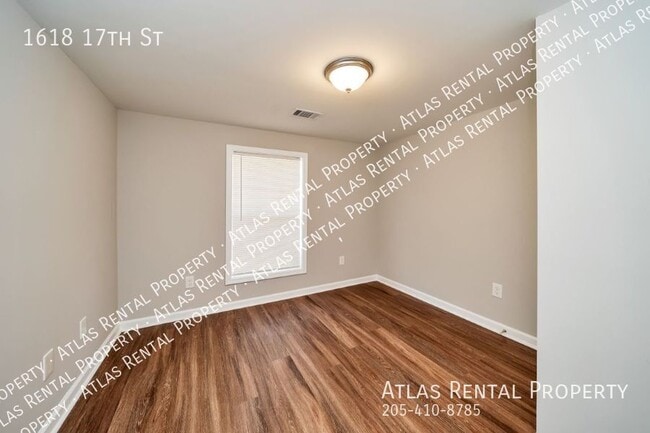 Building Photo - 1618 17th St