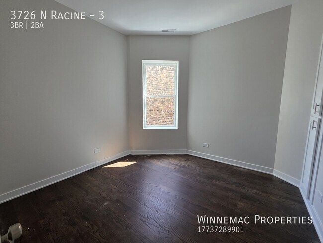Building Photo - 3726 N Racine Ave