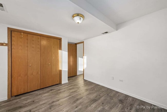 Building Photo - 8508 S Oketo Ave