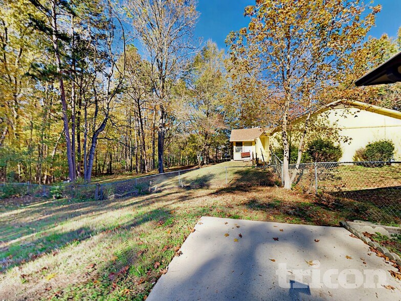 Building Photo - 1731 Hidden Acres Dr SW