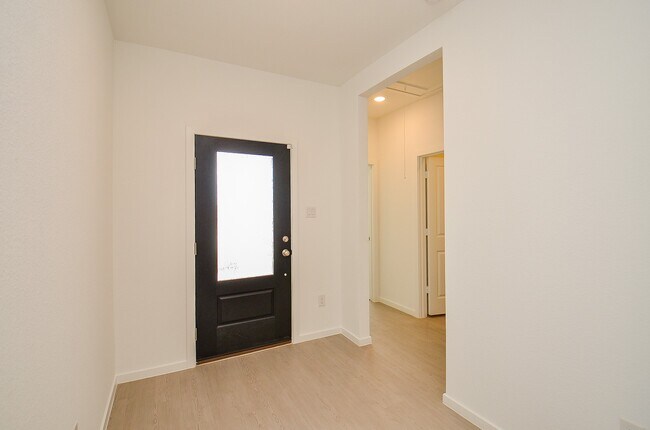 Building Photo - 26506 Coast Redwood Dr
