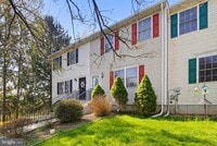 Building Photo - 206 N Towne Ct